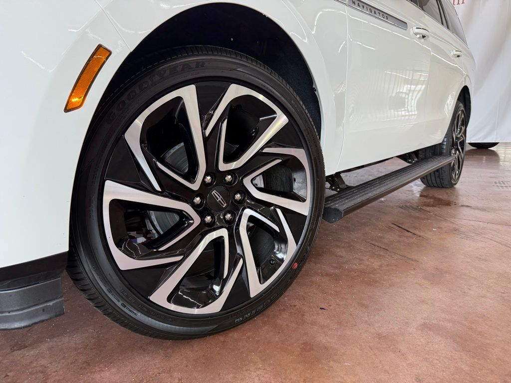 2026 Lincoln Navigator Reserve - Photo 22