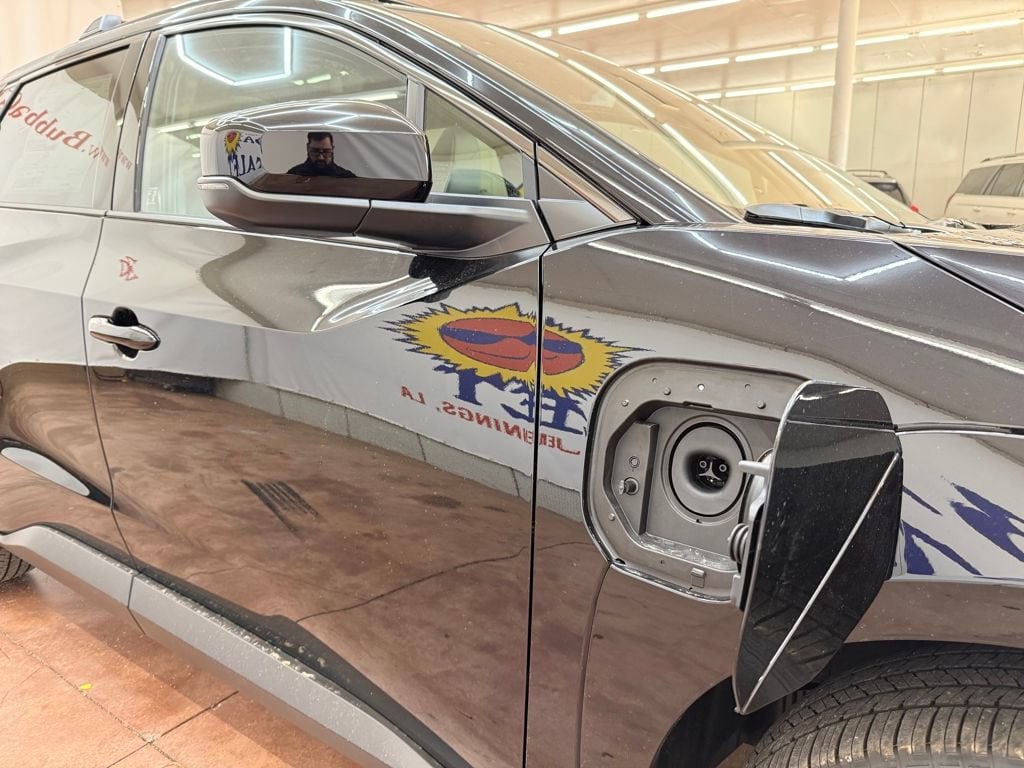 2026 Toyota bZ XLE - Photo 20