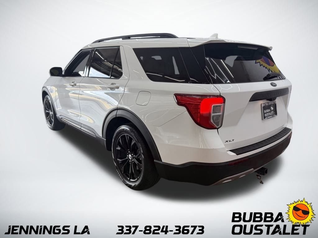 2023 Ford Explorer XLT photo 3