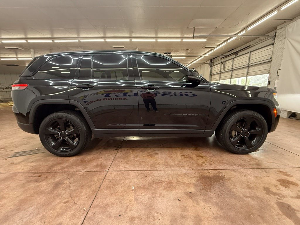 2023 Jeep Grand Cherokee Altitude - Photo 6