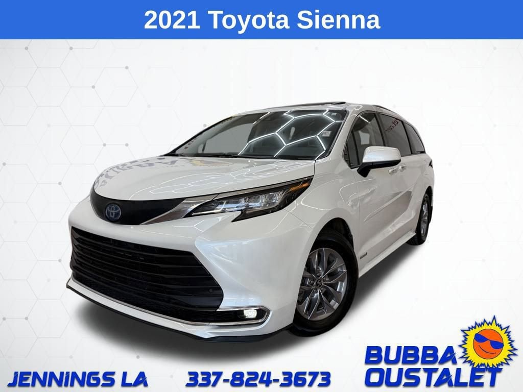 2021 Toyota Sienna XLE's photo