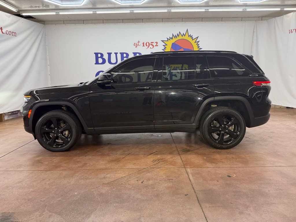 2023 Jeep Grand Cherokee Altitude - Photo 2