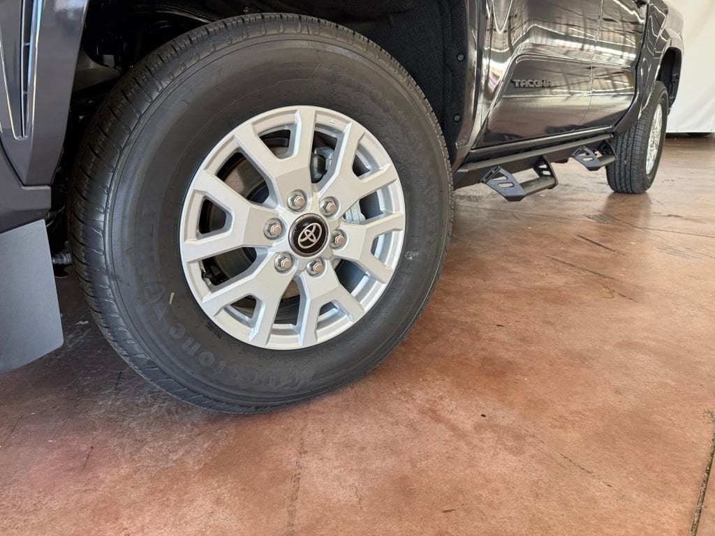 2026 Toyota Tacoma SR5 - Photo 22