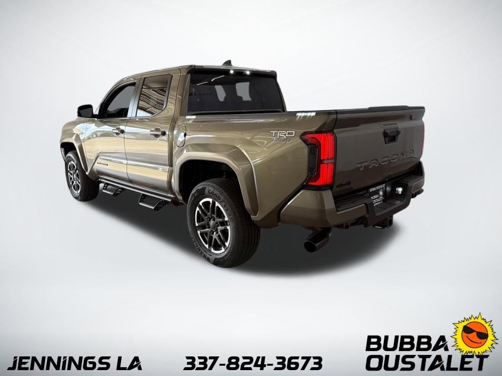 2026 Toyota Tacoma TRD Sport photo 2