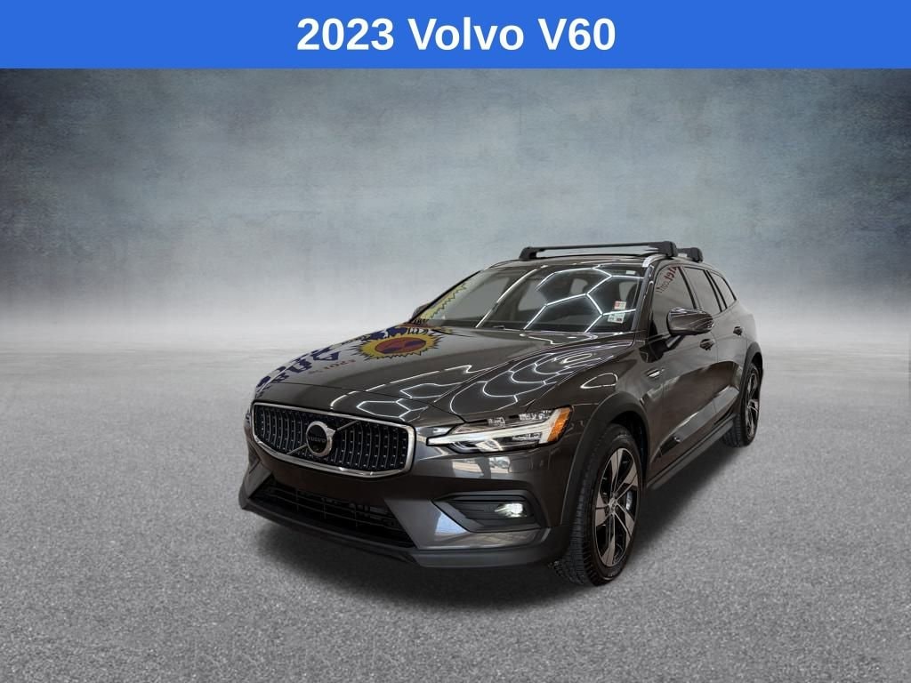 2023 Volvo V60 Cross Country
