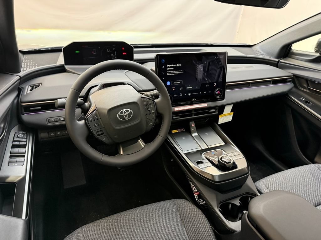 2026 Toyota bZ XLE - Photo 12