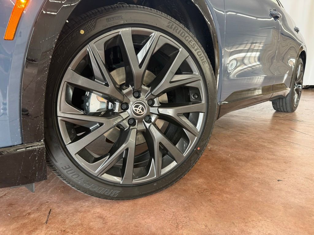 2026 Toyota Crown Signia Limited - Photo 22