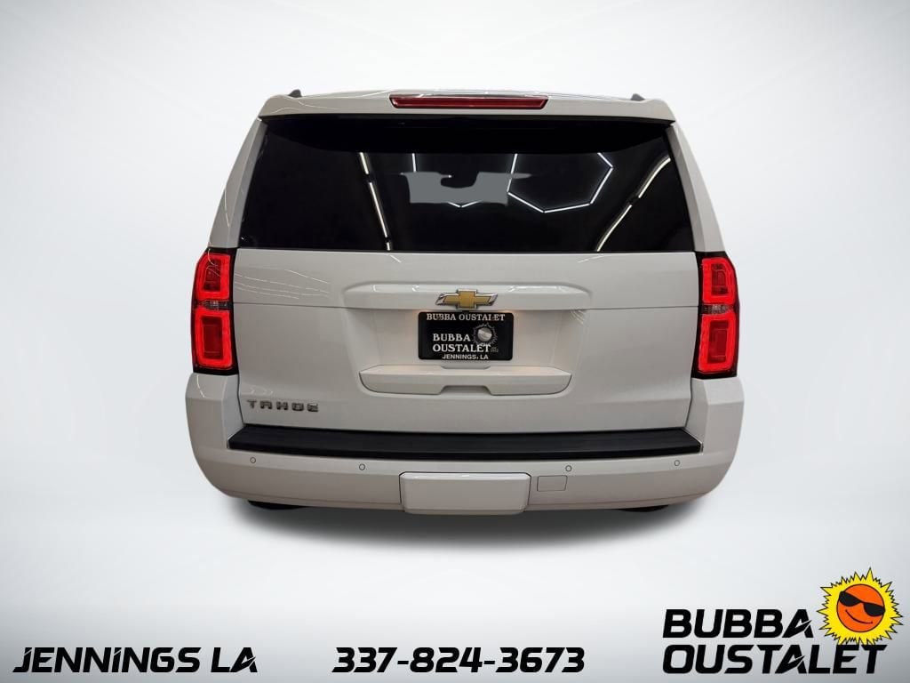 2016 Chevrolet Tahoe LT photo 3
