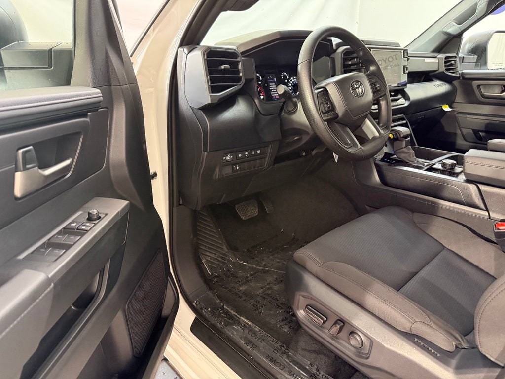 2026 Toyota Tundra SR5 - Photo 12