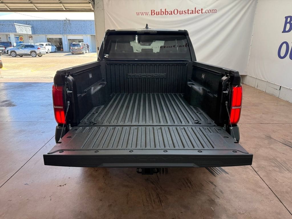 2026 Toyota Tacoma SR5 - Photo 21