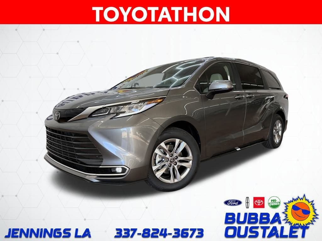 2026 Toyota Sienna Limited's photo