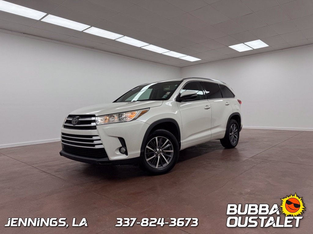 Used 2018 Toyota Highlander XLE with VIN 5TDKZRFH9JS540283 for sale in Jennings, LA
