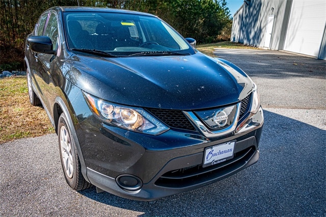 2019 Nissan Rogue Sport S's photo