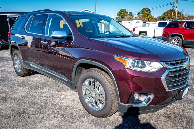 Used 2019 Chevrolet Traverse 1LT with VIN 1GNEVGKW0KJ103733 for sale in Pocomoke City, MD