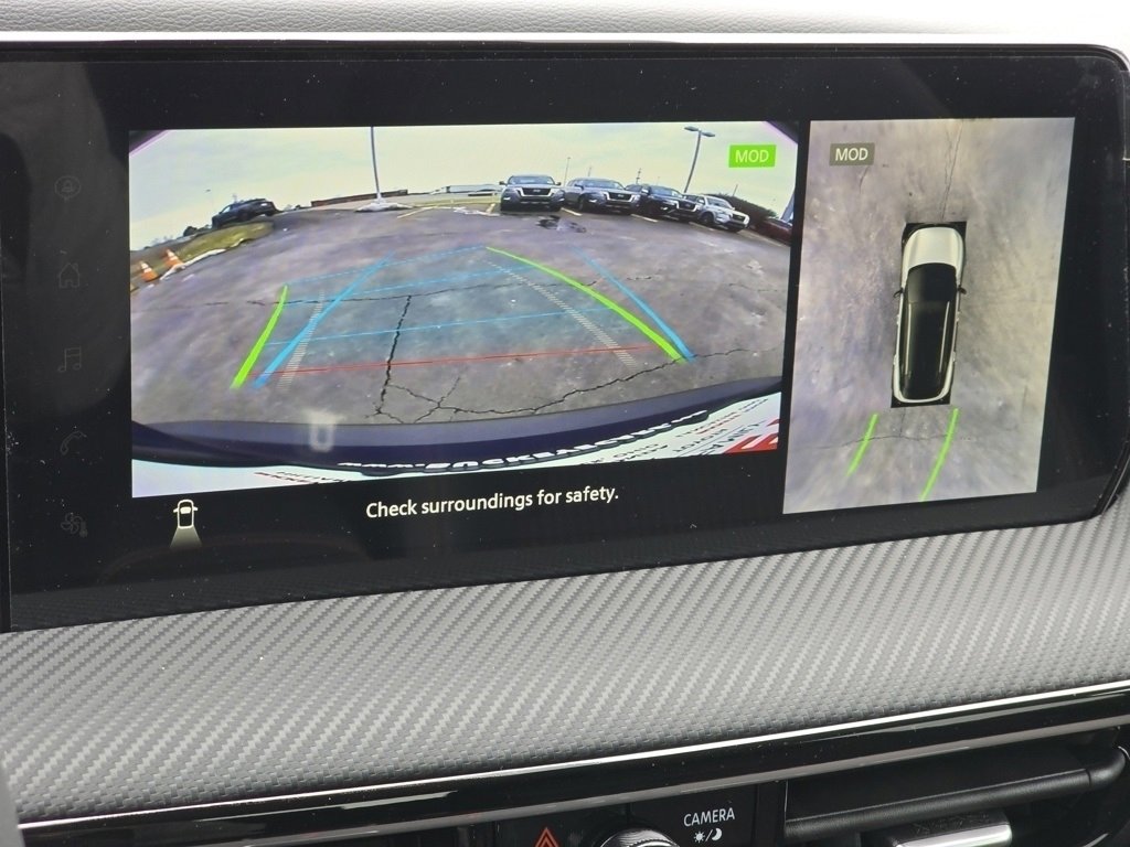 2025 Nissan Kicks SR photo 4