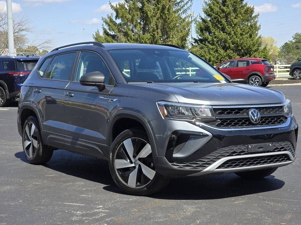 Used 2024 Volkswagen Taos S with VIN 3VV8X7B21RM017956 for sale in Hilliard, OH