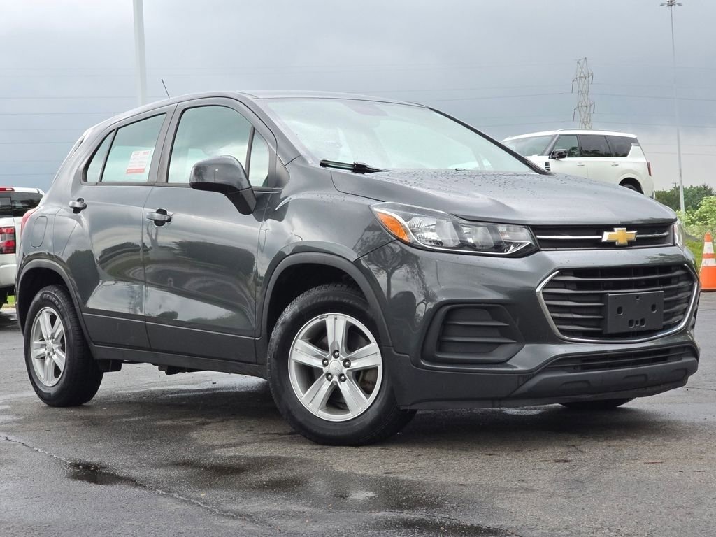 Used 2019 Chevrolet Trax LS with VIN 3GNCJKSB7KL375174 for sale in Hilliard, OH