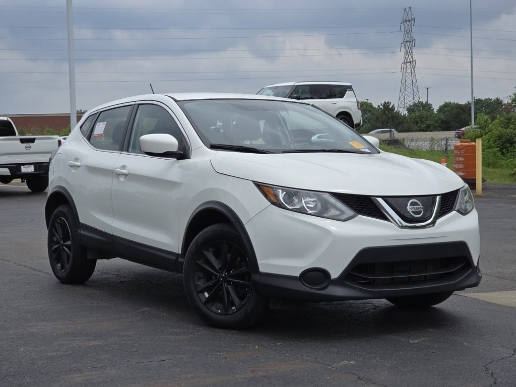 Used 2019 Nissan Rogue Sport S with VIN JN1BJ1CR8KW318201 for sale in Hilliard, OH