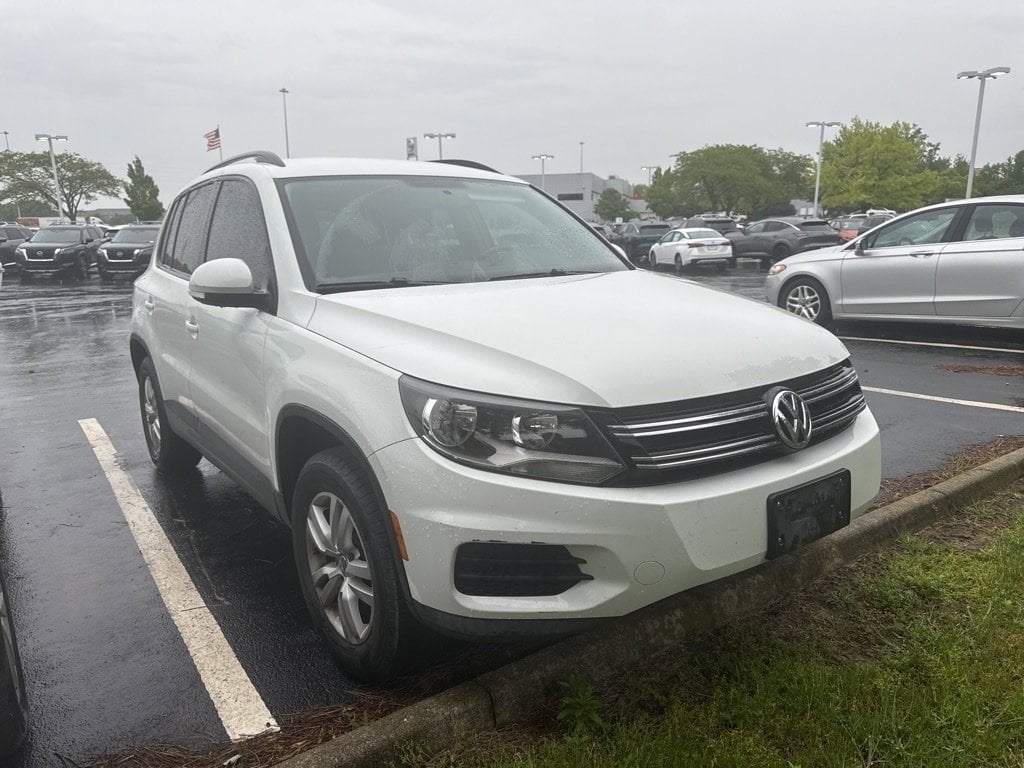 Used 2015 Volkswagen Tiguan S with VIN WVGAV7AX5FW614599 for sale in Hilliard, OH