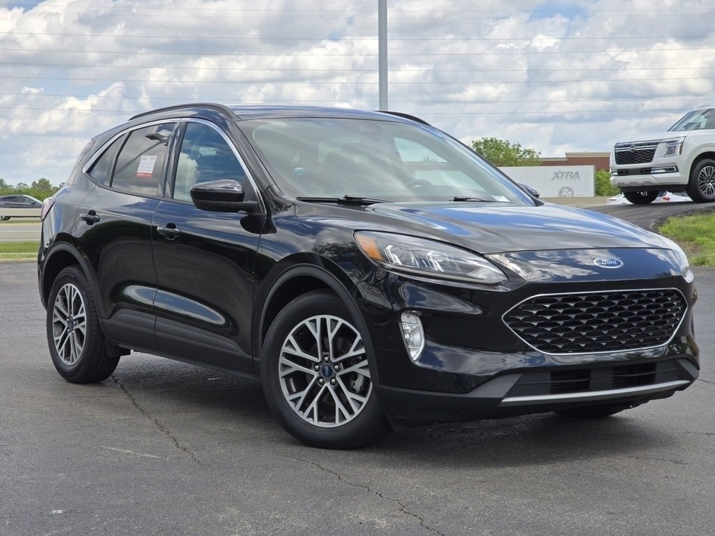 Used 2020 Ford Escape SEL with VIN 1FMCU0H6XLUA80815 for sale in Hilliard, OH