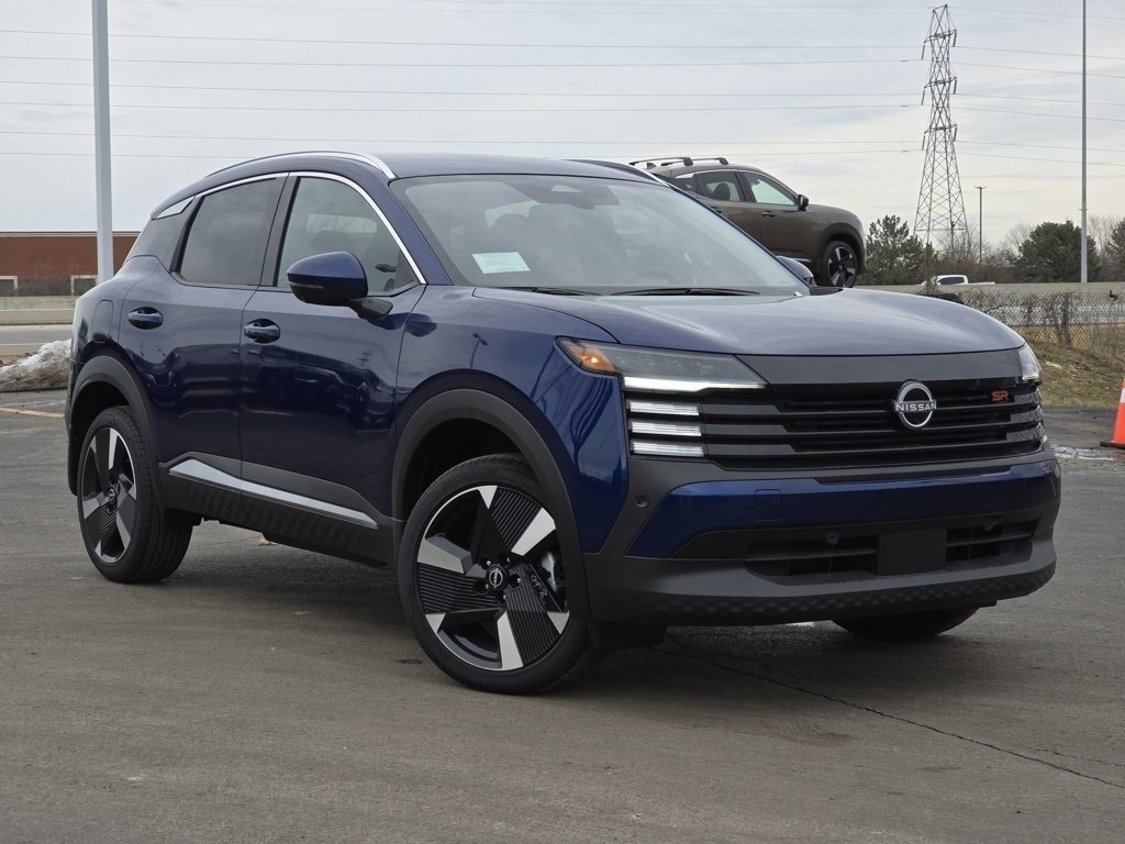 2025 Nissan Kicks SR photo 2