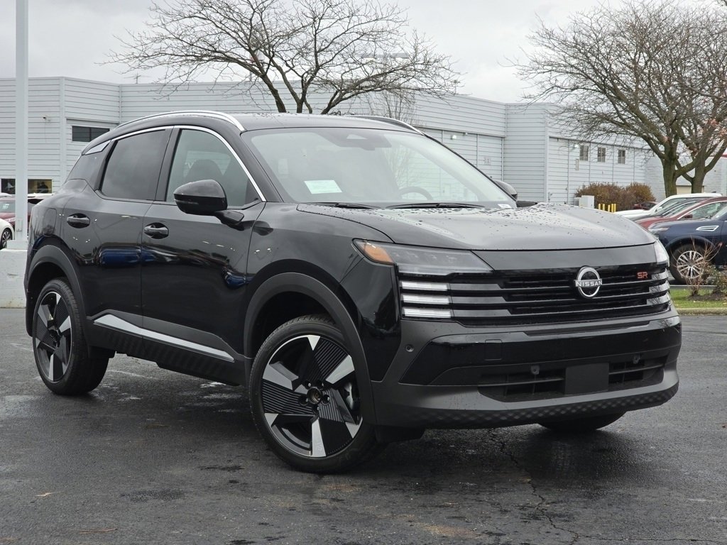 2025 Nissan Kicks SR photo 2