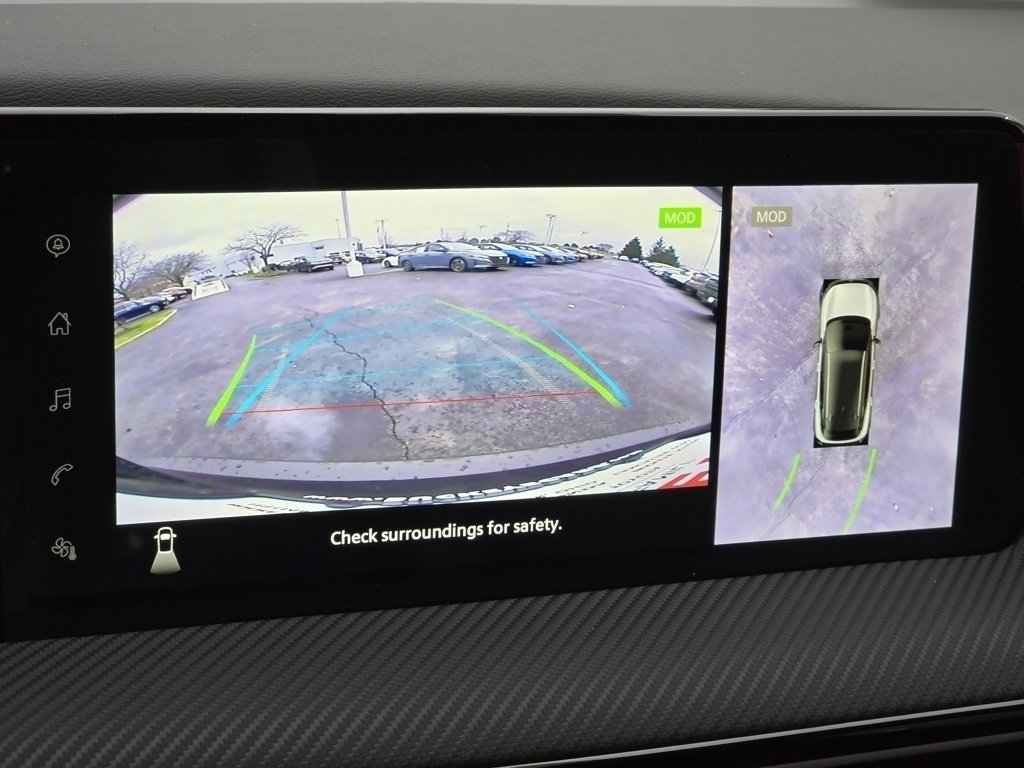 2025 Nissan Kicks SR photo 4