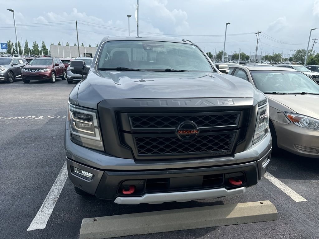 2020 Nissan Titan PRO-4X photo 3