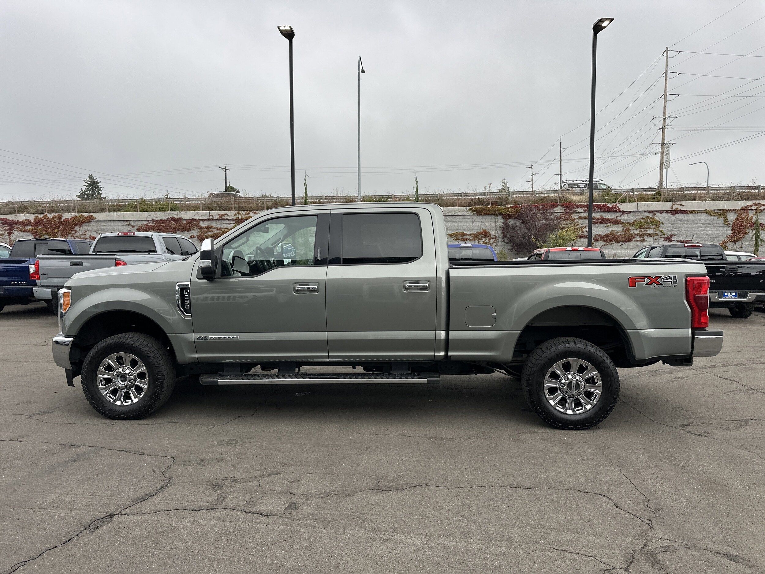 2019 Ford F-250 Lariat photo 2