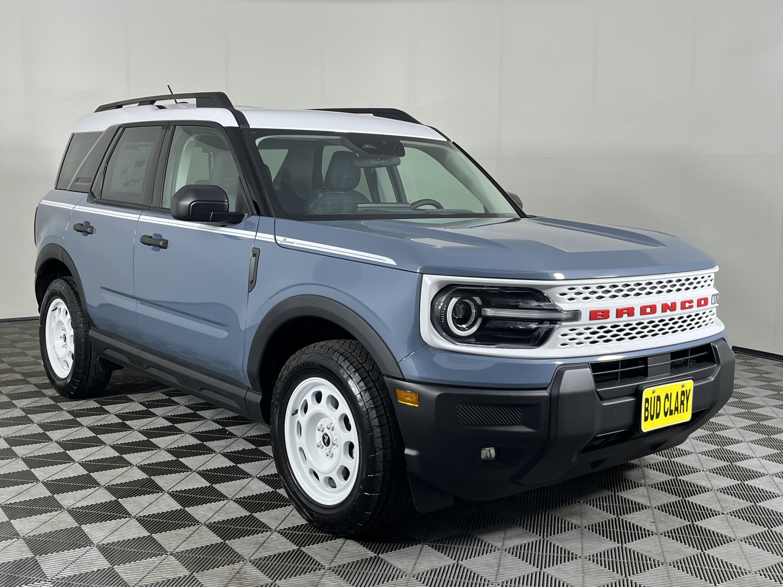 2025 Ford Bronco Sport Heritage photo 3