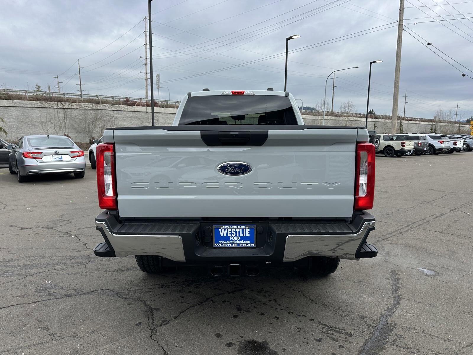 2025 Ford F-250 XLT photo 4