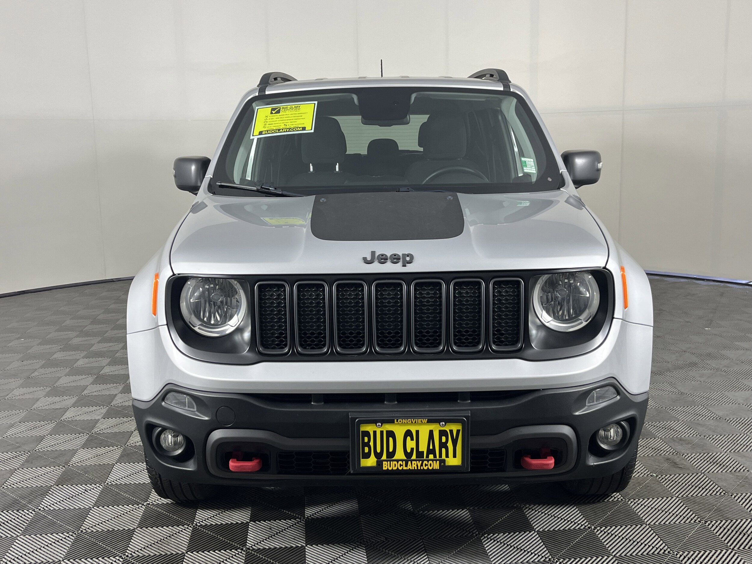 2019 Jeep Renegade Trailhawk photo 2