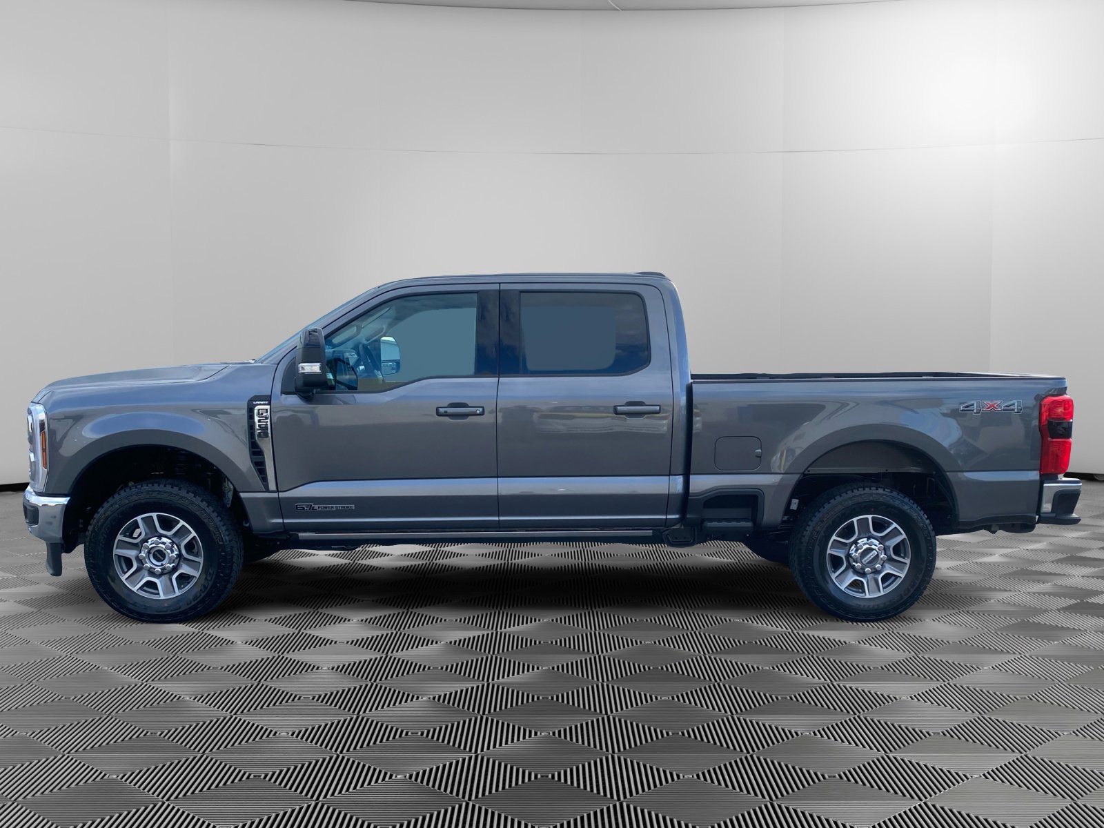 2025 Ford F-250 Lariat photo 2