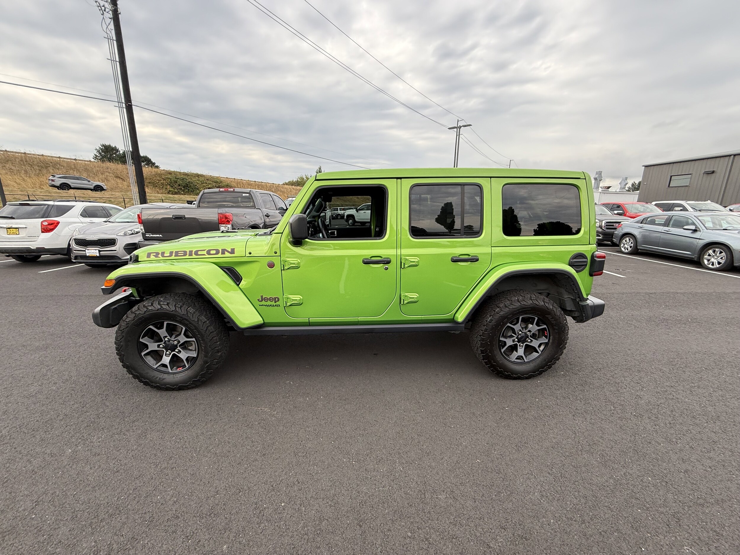 2019 Jeep Wrangler Unlimited Rubicon photo 2