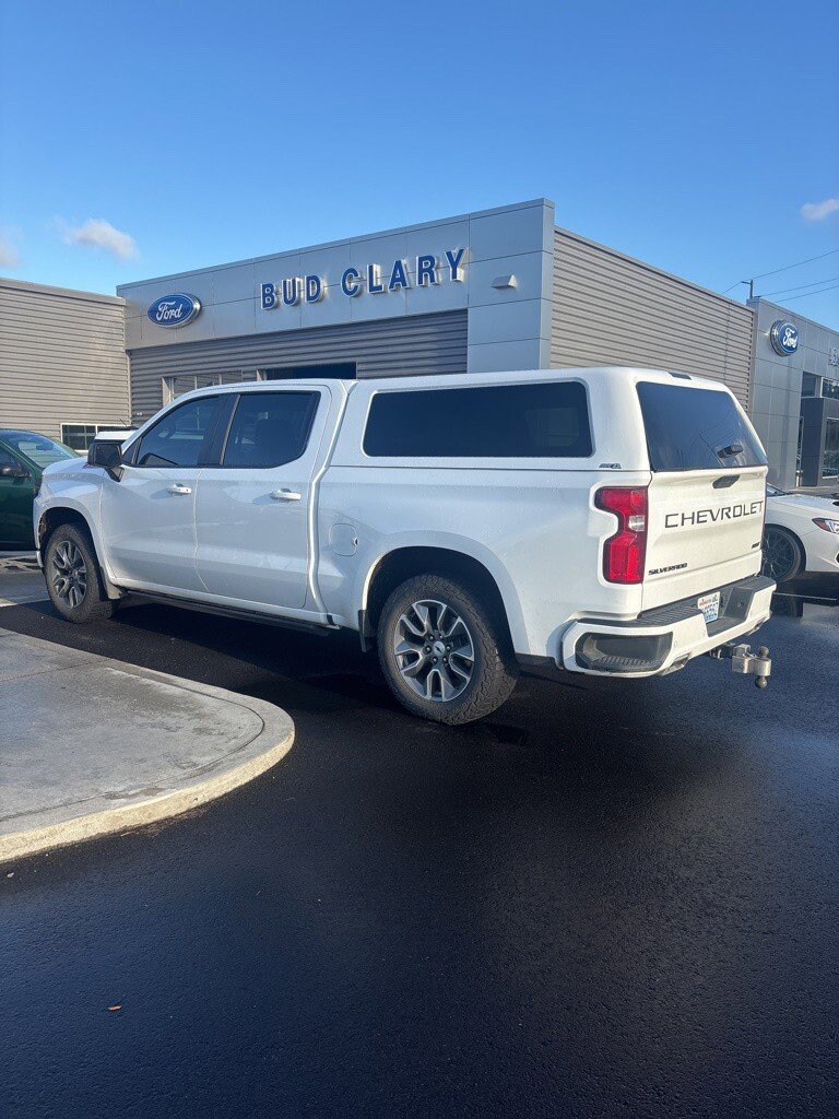 2022 Chevrolet Silverado 1500 RST photo 2