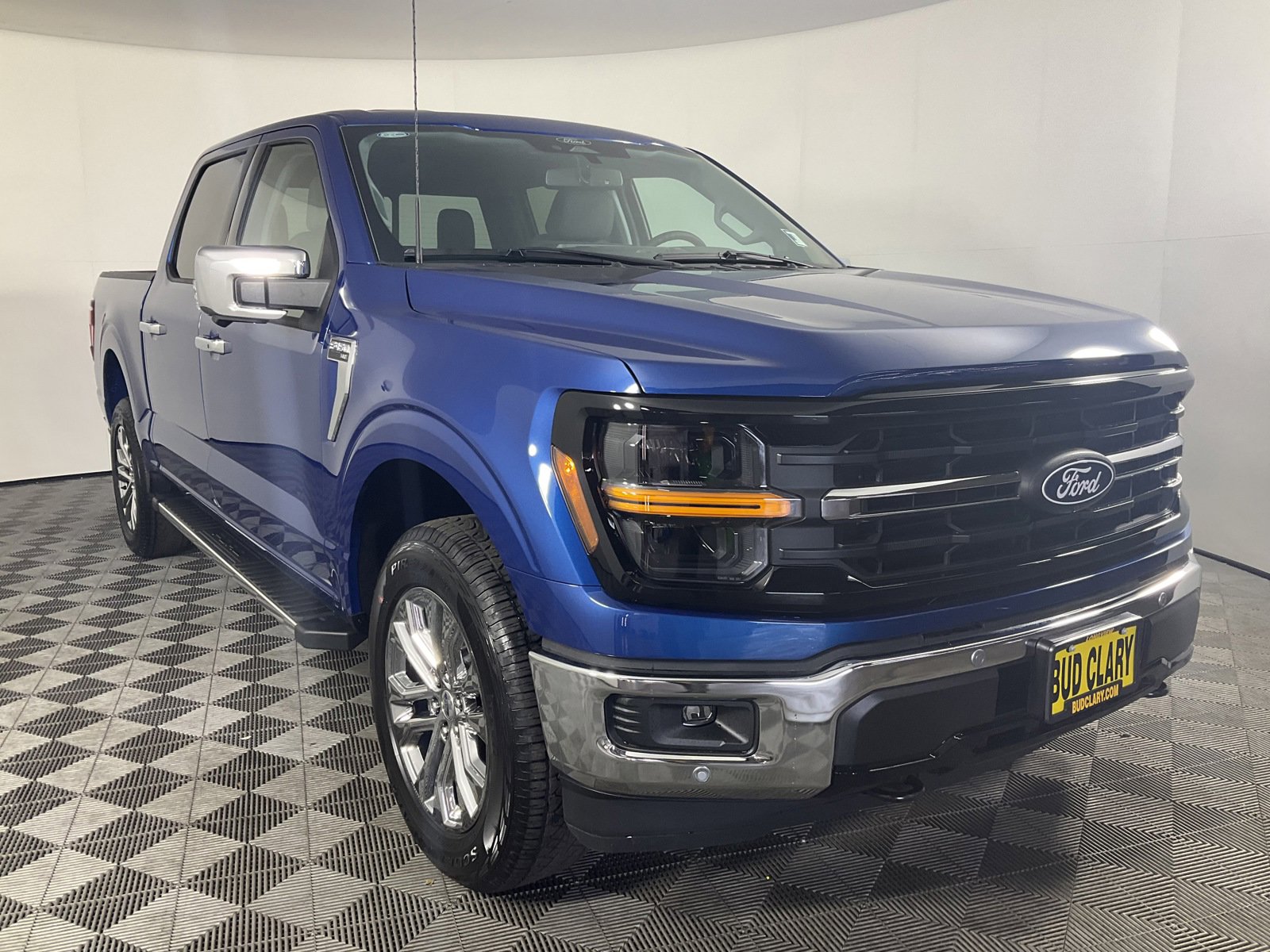 2024 Ford F-150 XLT photo 3