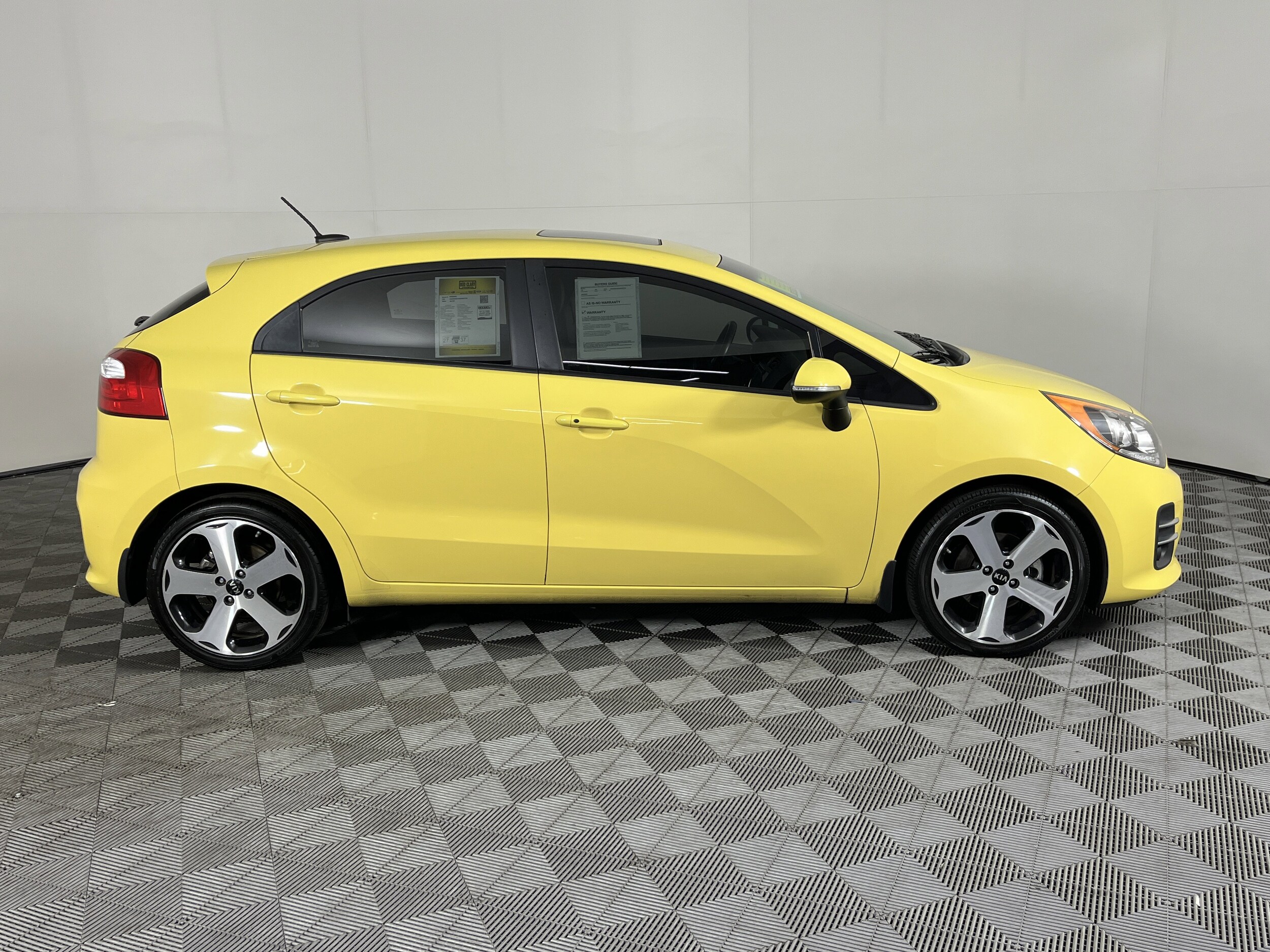 2016 Kia Rio SX photo 4