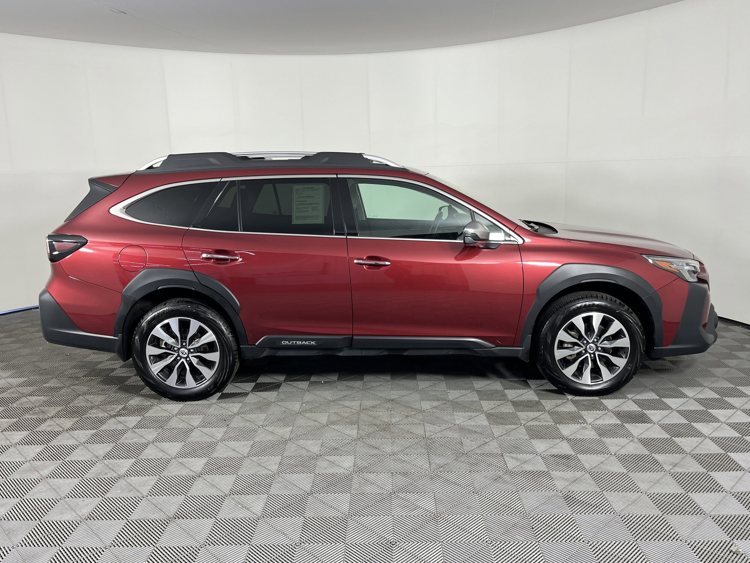 2025 Subaru Outback Touring XT photo 4