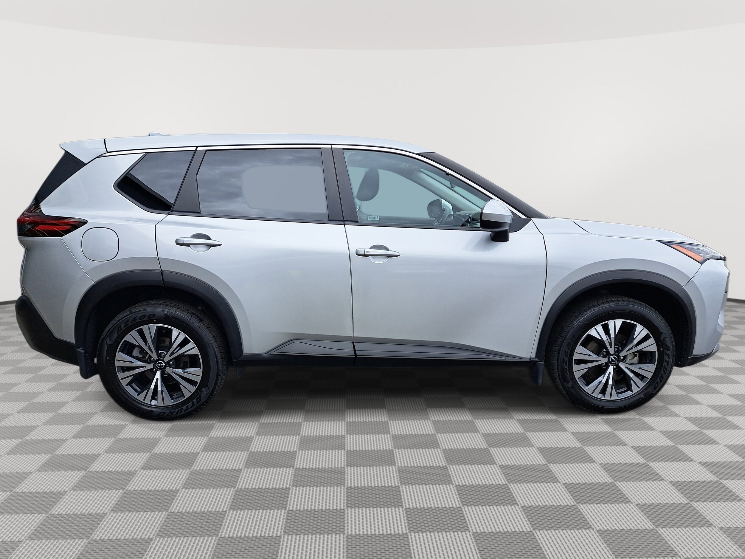 2023 Nissan Rogue SV photo 3