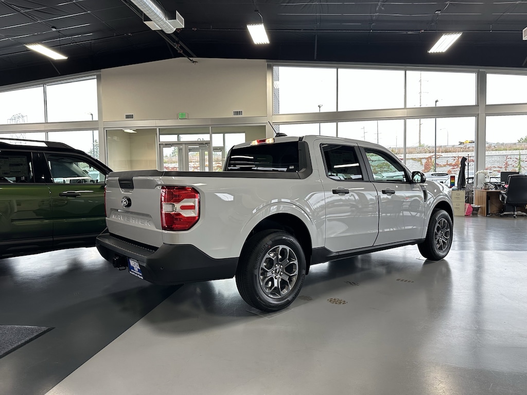New 2025 Ford Maverick XLT XLT AWD SuperCrew