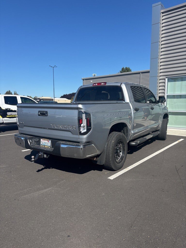 2019 Toyota Tundra SR5 CrewMax photo 3