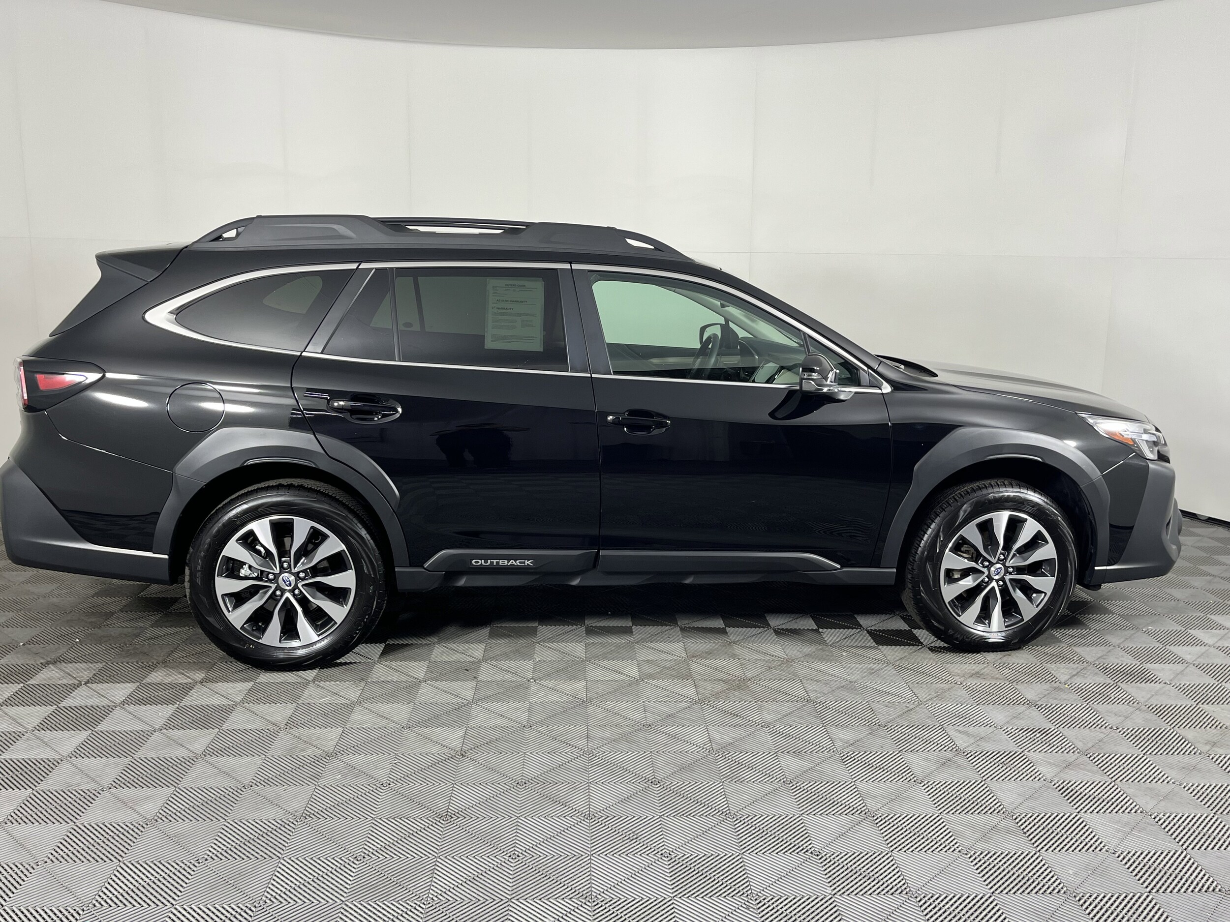 2025 Subaru Outback Limited photo 4