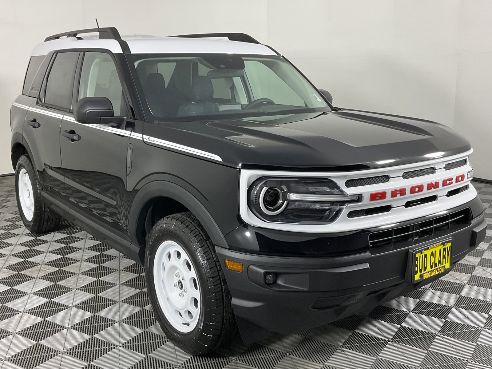 2024 Ford Bronco Sport Heritage photo 3