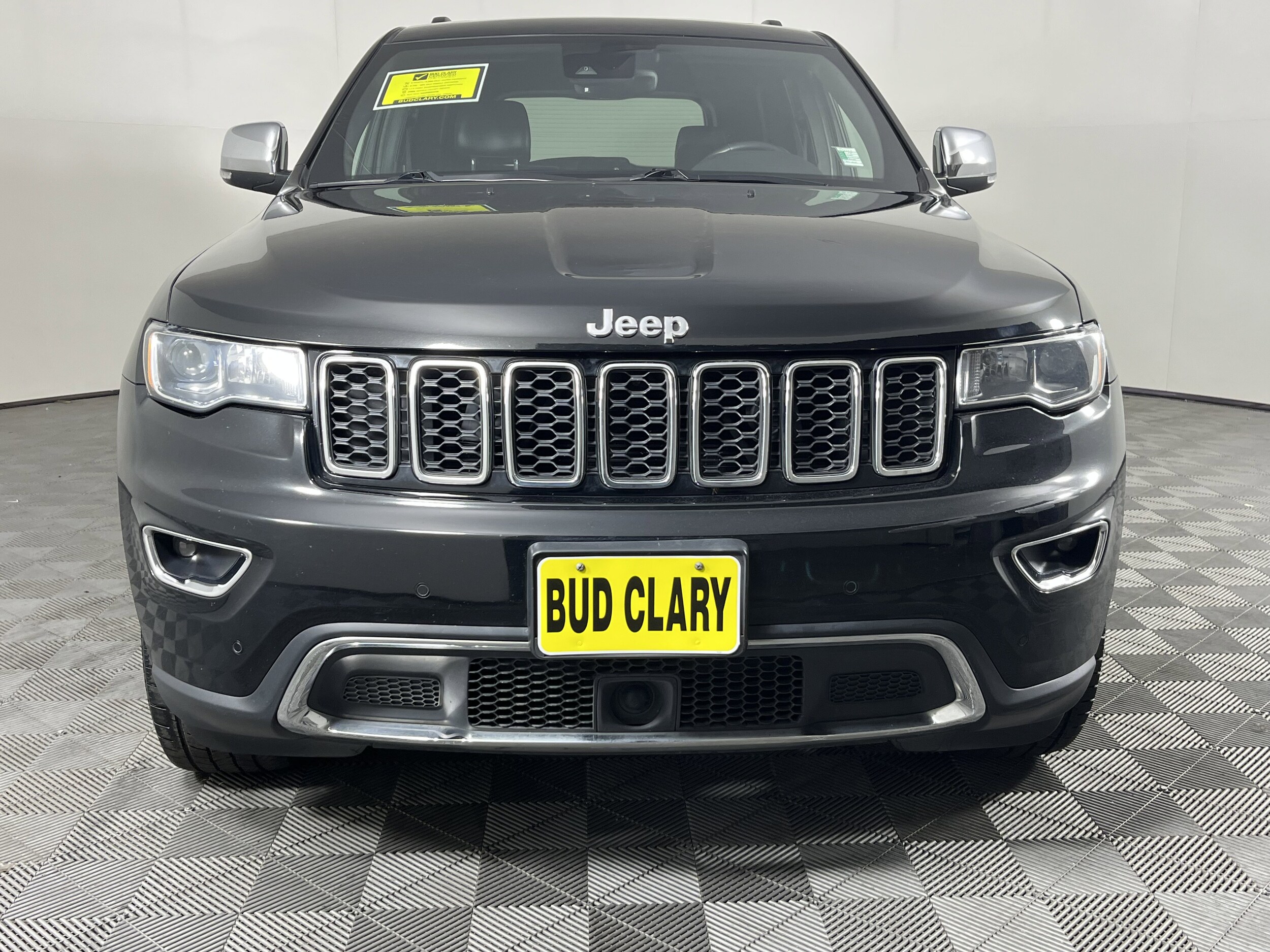 2017 Jeep Grand Cherokee Limited photo 2