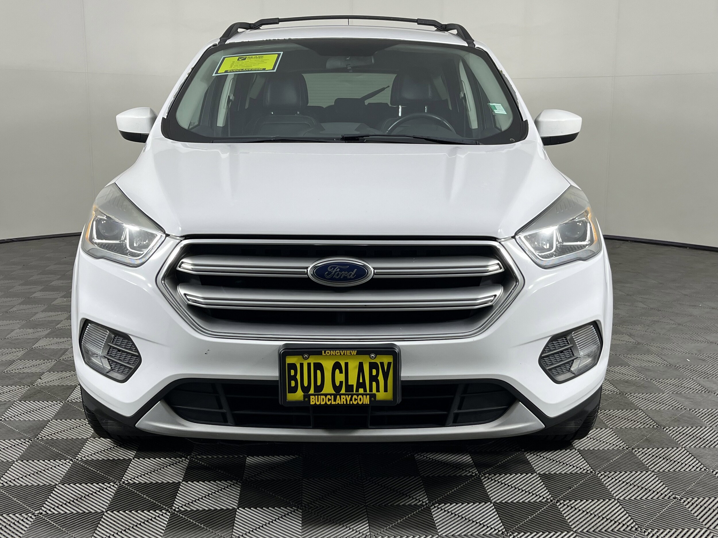 Used 2017 Ford Escape SE with VIN 1FMCU9GD0HUA62190 for sale in Longview, WA