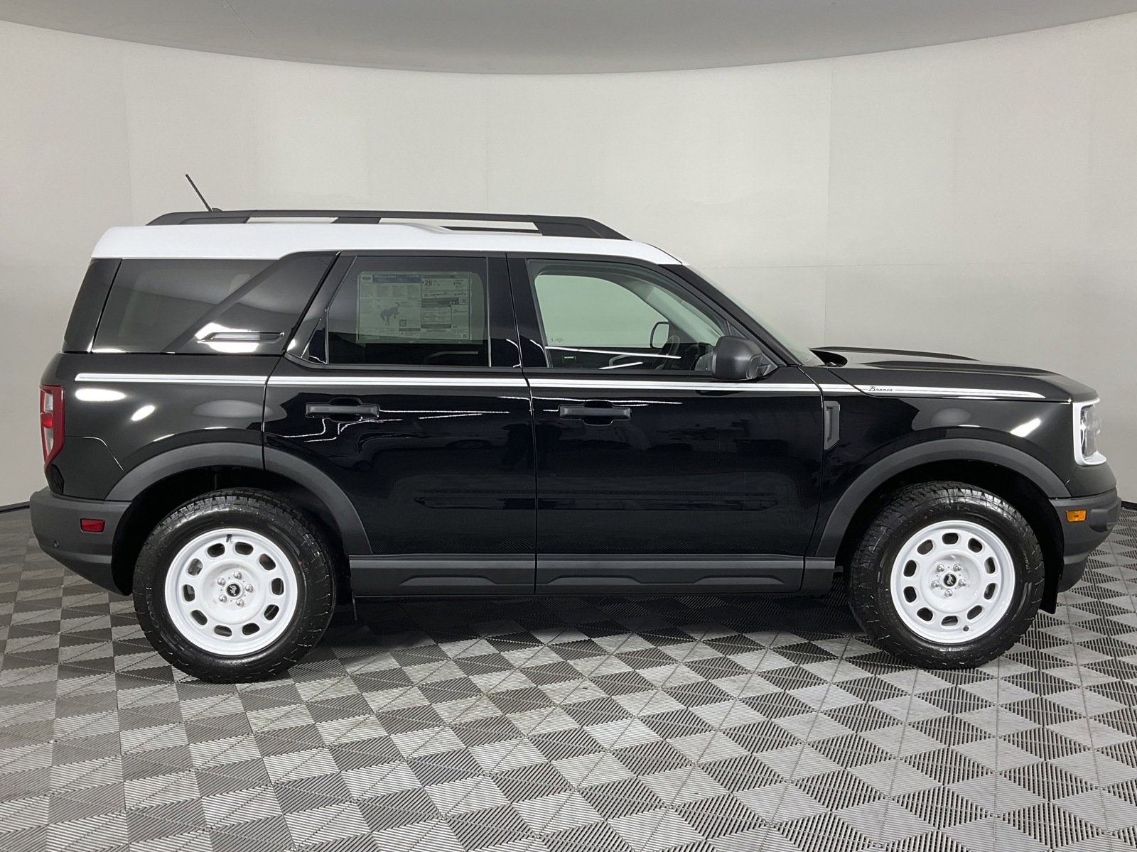 2024 Ford Bronco Sport Heritage photo 4