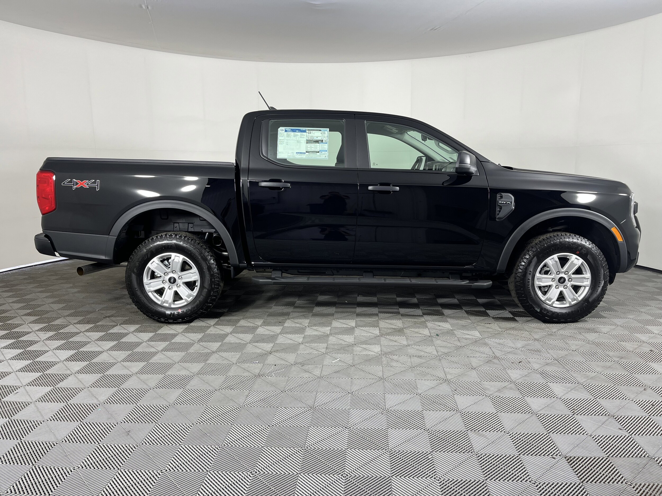 2025 Ford Ranger XL photo 4