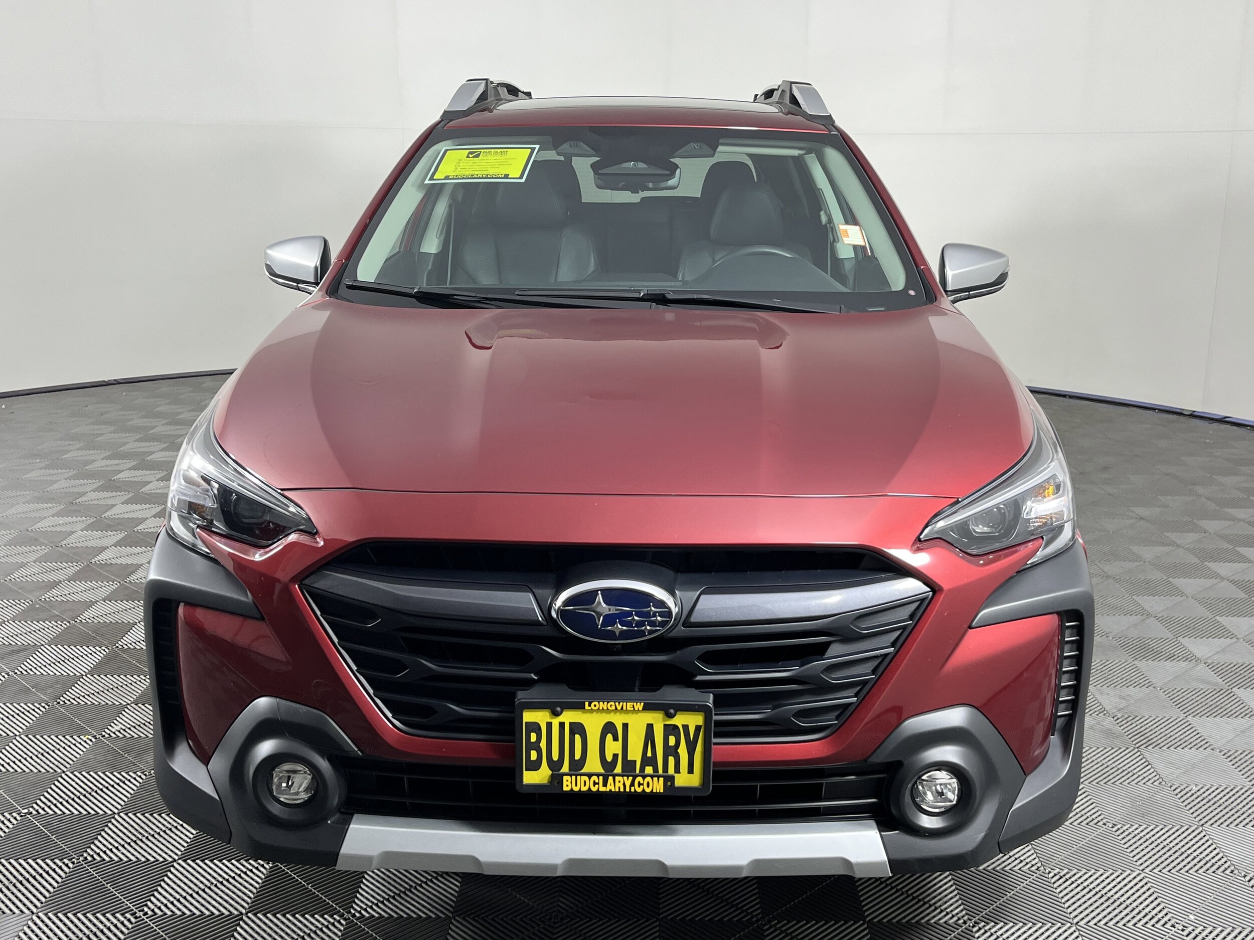 2025 Subaru Outback Touring XT photo 2