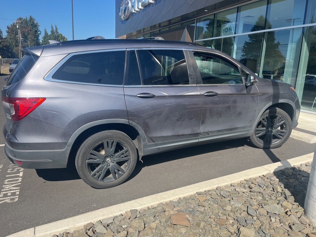 2021 Honda Pilot Special Edition photo 2