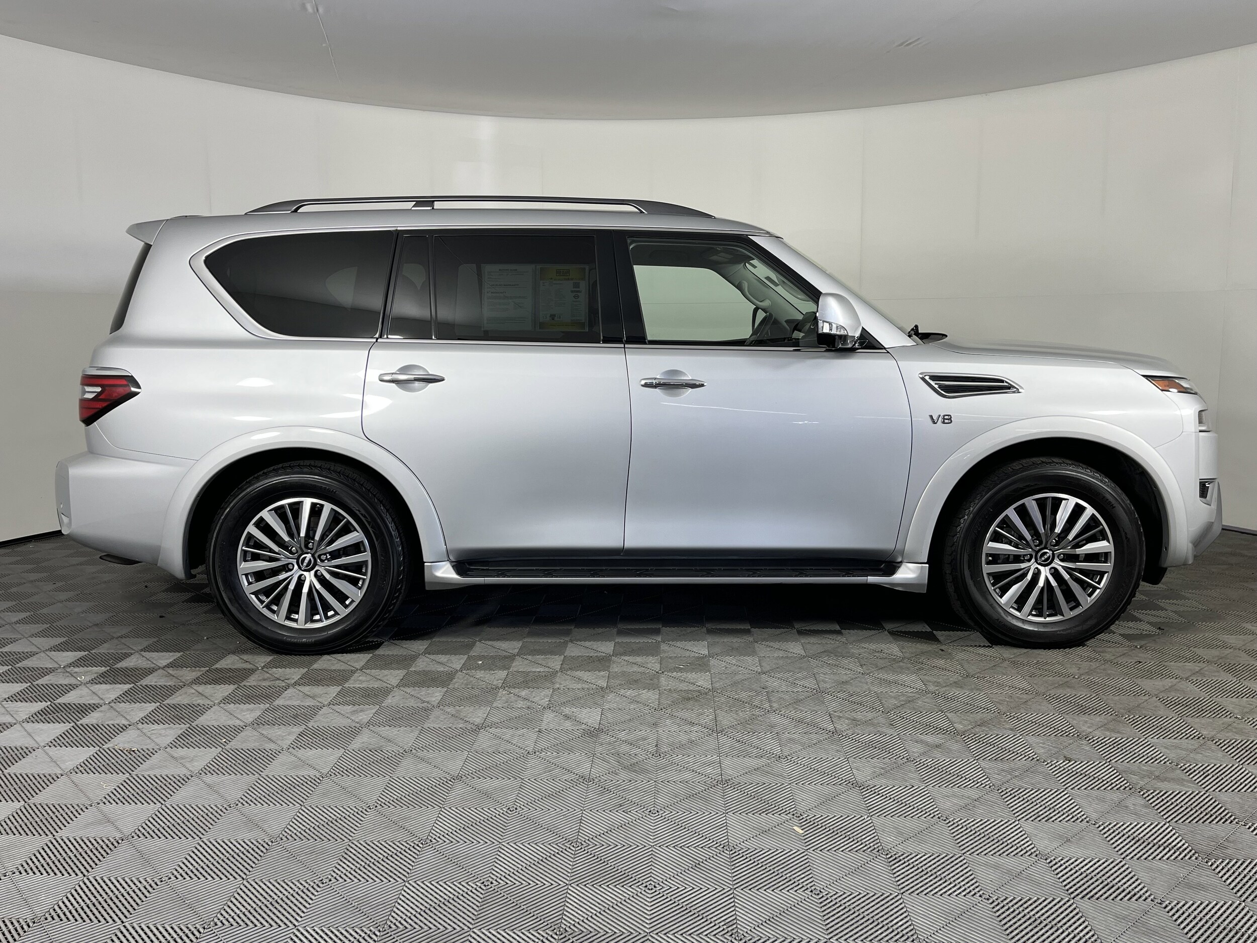 2021 Nissan Armada SL photo 4